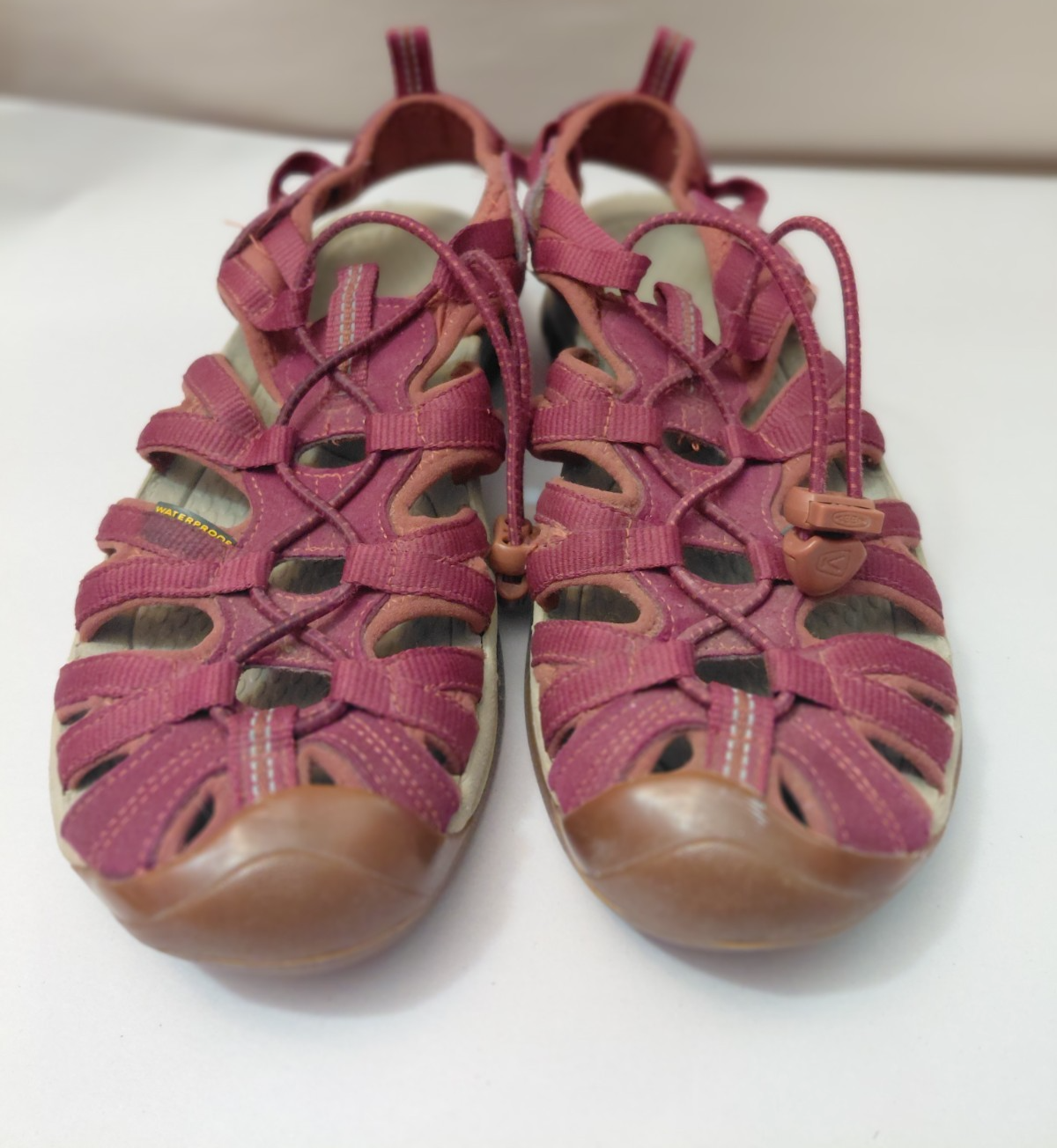 Sandali Keen donna US 8 Whisper rosso barbabietola scarpe impermeabili escursionismo sentiero