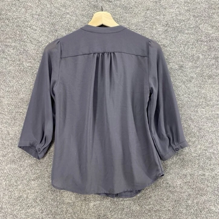 Camisa H&M Mujer 2 Gris Abotonada Cuello en V Plisada Manga 3/4 Transpirable Informal Foto 2 de 4