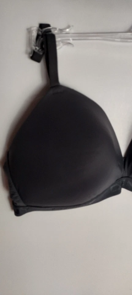 SUJETADOR INALÁMBRICO DKNY 36B GRIS LIGERAMENTE FORRADO NUEVO Foto 3 de 4