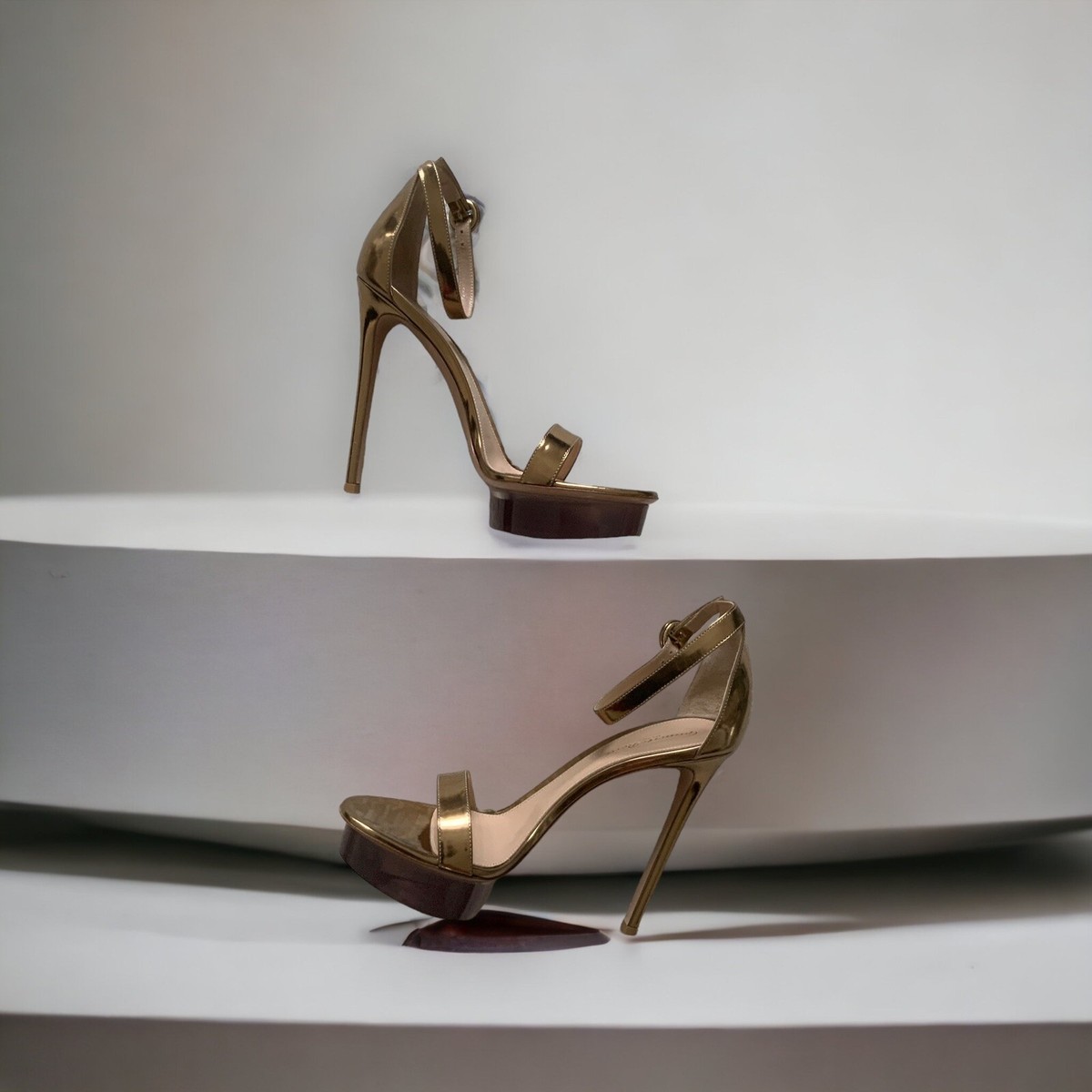 NIB Gianvito Rossi Godiva Platform Sandal Heels Size