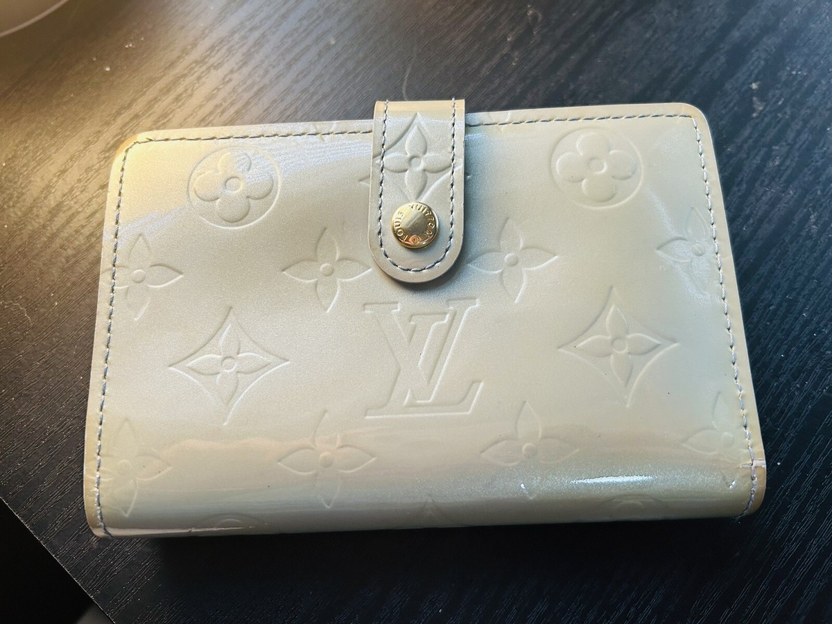 LOUIS VUITTON Vernis Porte Monnaie Viennois Bifold Kiss Lock  display picture 3