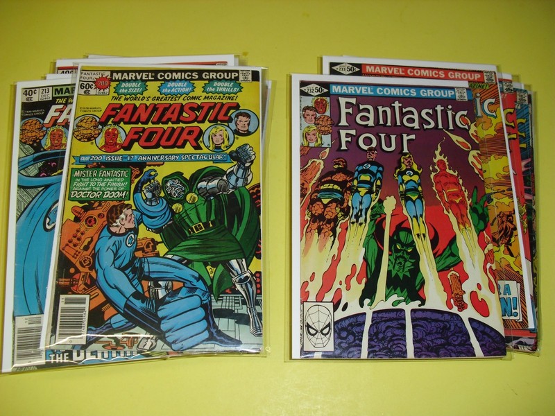Lot of 32 Fantastic Four comics all VG to FN! 200 213 221 222 232 236 238 244