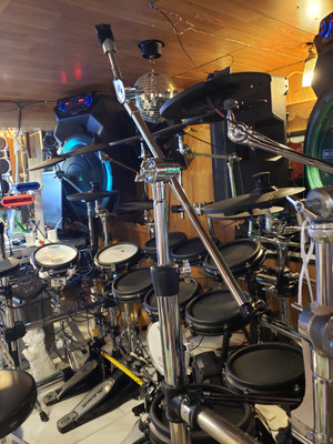 Alesis Nitro Mesh Electronic Drum Set (NITROMSEK1)