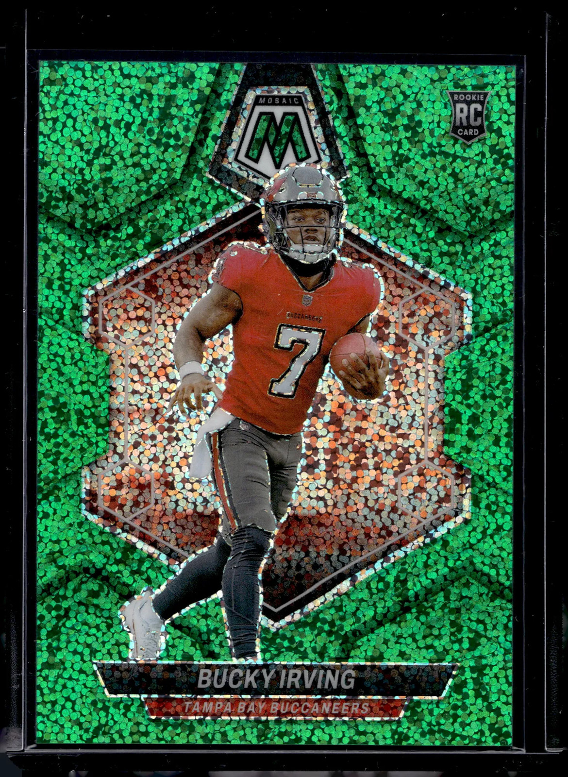 2024 Panini Mosaic Football Bucky Irving #385 Green Sparkle /8 RC