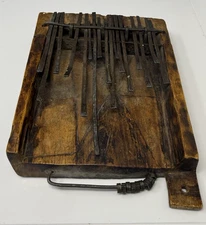Primitive African Old Kalimba Piano Mbira Thumb Piano 17 Key Ornate Back