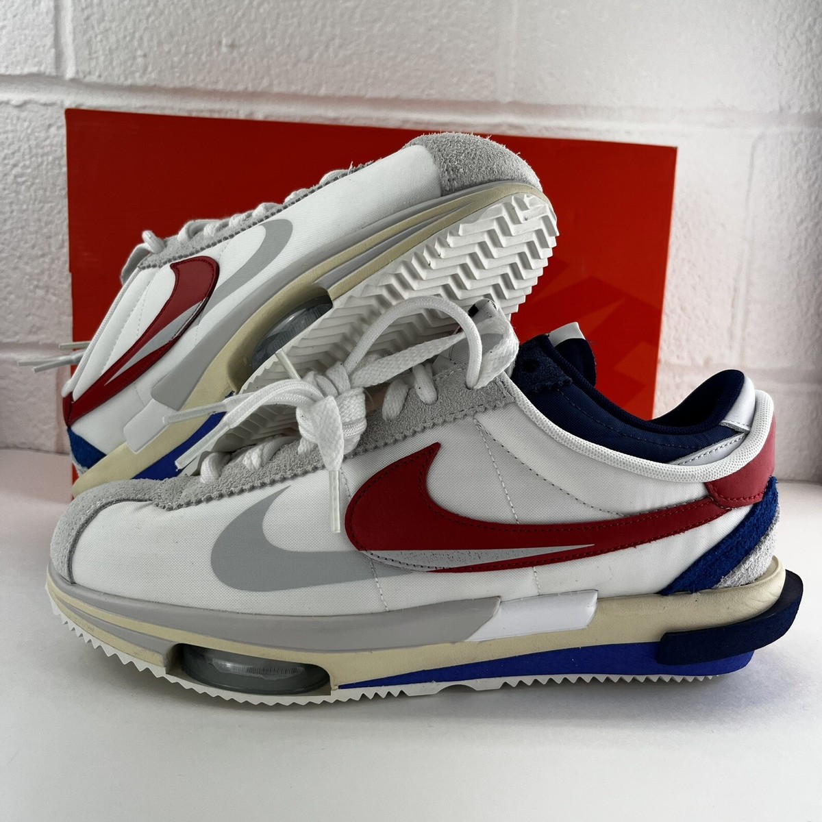 Nike Zoom Cortez SP | sacai White University Red Blue Nike Zoom Cortez SP | sacai White University Red Blue