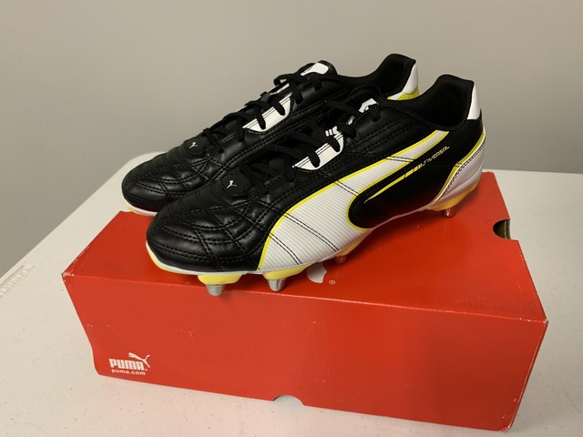 size 15 football boots uk