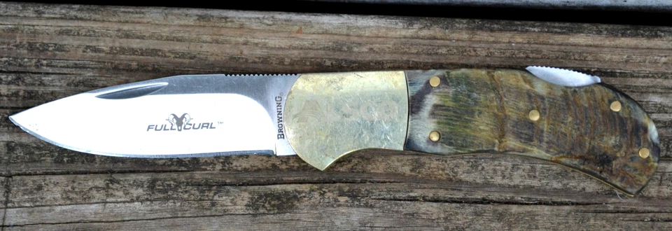 Cuchillo plegable Browning Full Curl 107 hoja plana de acero mango de cuerno de oveja Foto 3 de 4