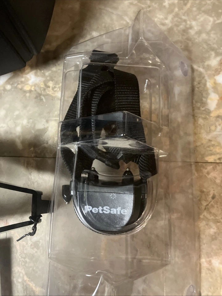 Unidad inalámbrica de cerca para perros con collar transmisor gratuito Petsafe RFA-554A Foto 2 de 4