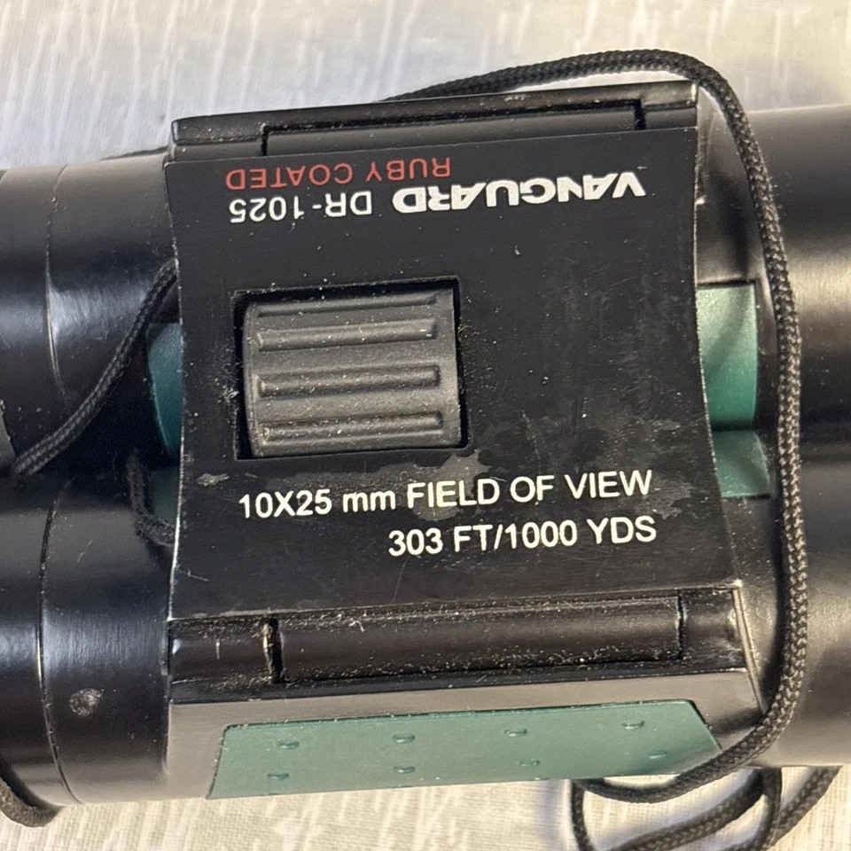 Vanguard DR-1025 Compact Binoculars 10x25mm Ruby Coated. Case Not Included. - Image 3 of 4