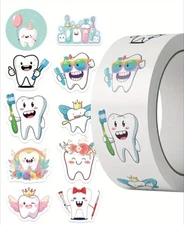 500 pcs Sticker Seals Roll NEW Cute Cartoon Happy Teeth Tooth Dental Self Adhes