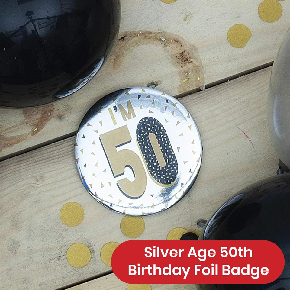 Insignia de cumpleaños 50 plateada 8,5 cm para celebraciones de fiesta Foto 2 de 4