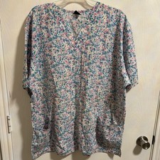 Barco Uniforms Women's Scrub Top XXL Floral Pattern Front Pockets Short Sleeve