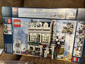 LEGO Creator Expert: Parisian Restaurant (10243)