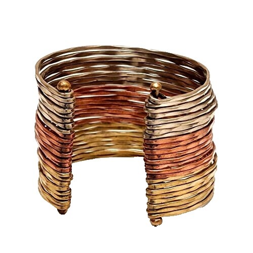 Bracelets en cuivre : bienfaits et dangers
