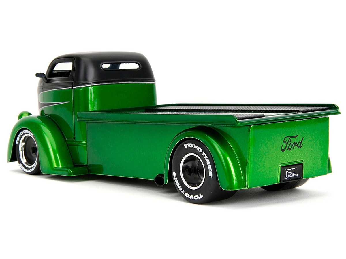 1947 FORD COE FLATBED TRUCK GREEN & EXTRA WHEELS 1/24