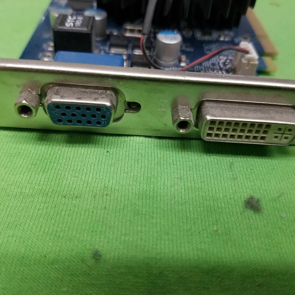 Galaxy Nvidia GT 620 PCIe 2.0 Graphics Card 2GBDDR3 DVI VGA 64-Bit 62TPF4DC3FNZ - Image 2 of 3