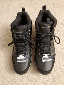 skechers air cooled memory foam waterproof