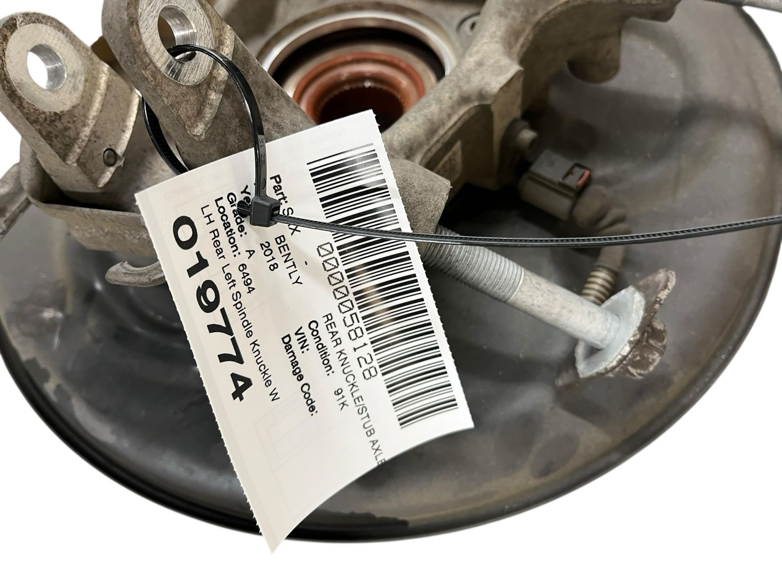 2015-2020 BENTLEY BENTAYGA Rear Left Spindle Knuckle Wheel Bearing Hub Assembly