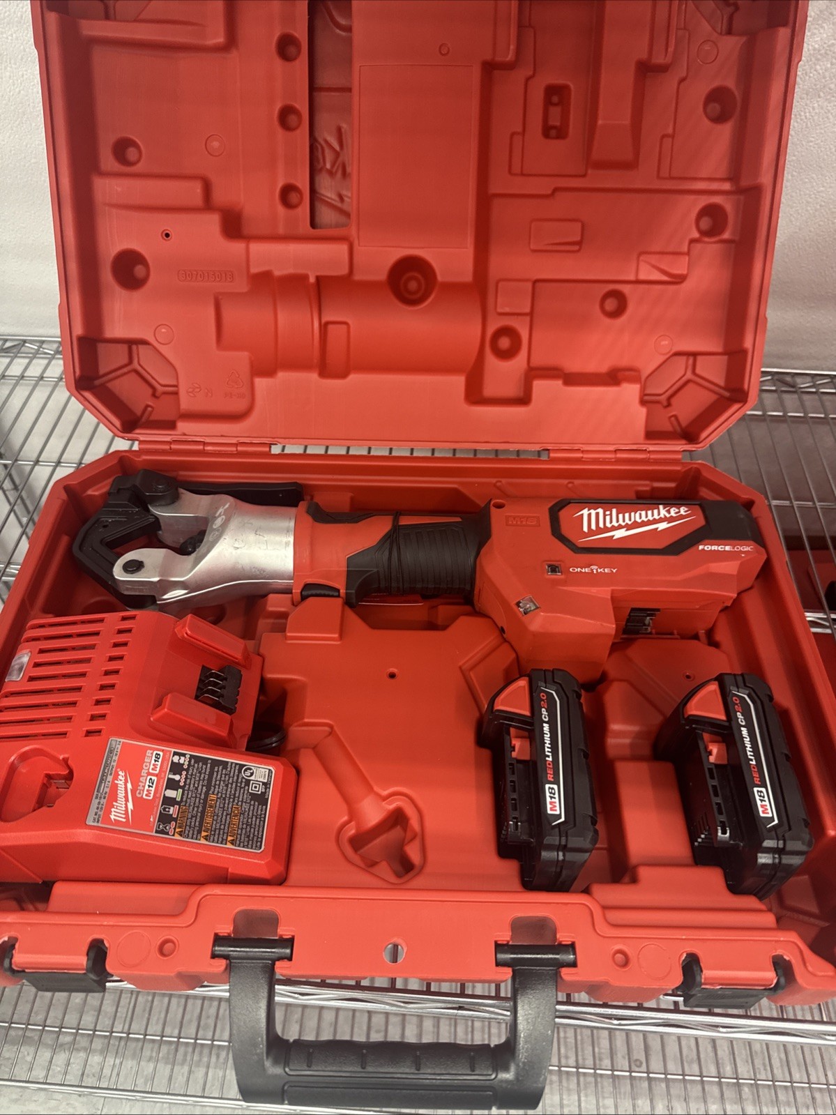Milwaukee 2877-22 M18 18V Force Logic 750 MCM Dieless Crimper with ONE ...
