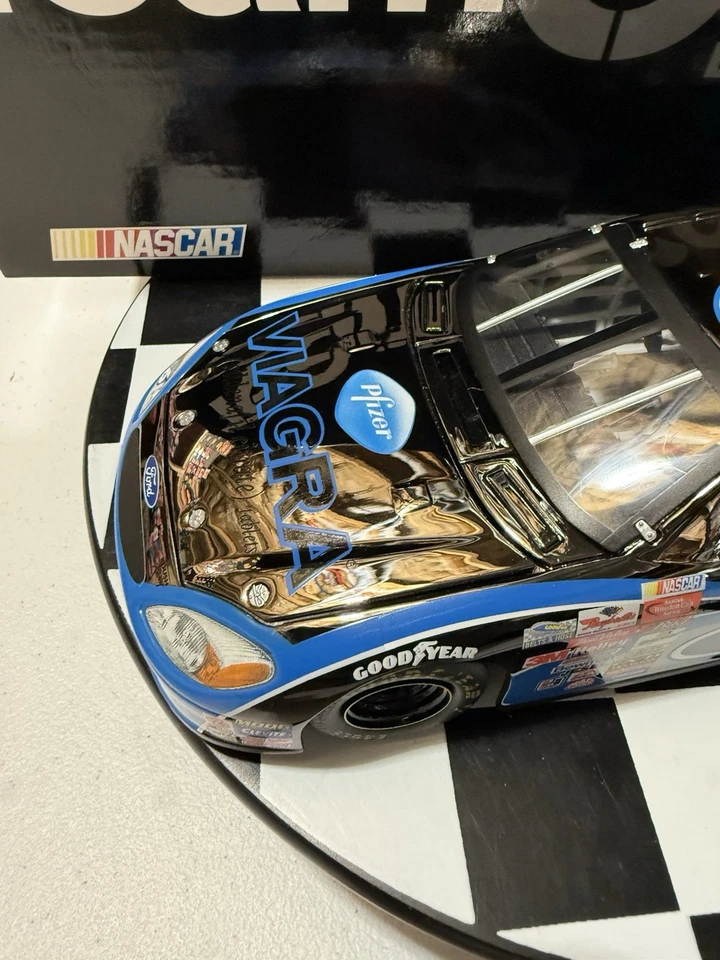 RARE* Mark Martin DARK CHROME #6 Viagara 2003 Owners Series 1/24 Nascar Diecast - Image 3 of 4