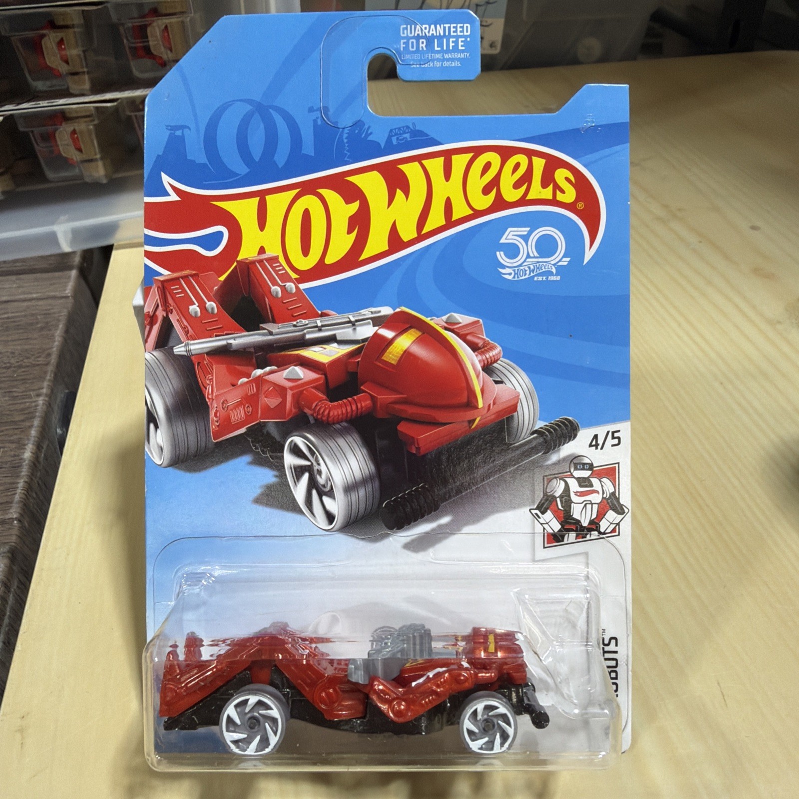 HOT WHEELS TREASURE HUNT 2018 ZOMBOT ROBOT