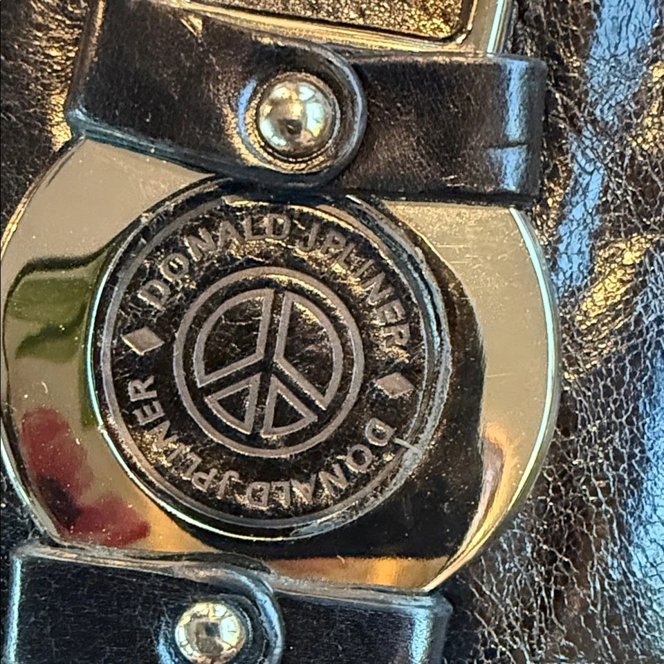 Bolso Bandolera Donald J. Pliner Negro Charol Foto 3 de 4