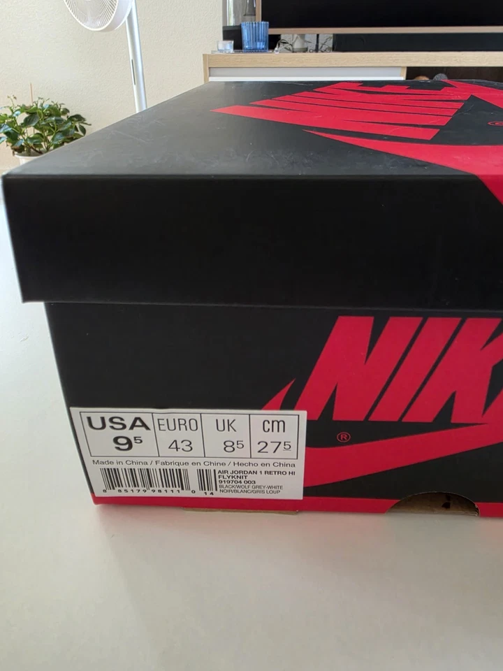 Nike Air Jordan 1 Retro High Flyknit Top Herren Sneaker EU 43 Schwarz Grau (DS) - Bild 3 von 4