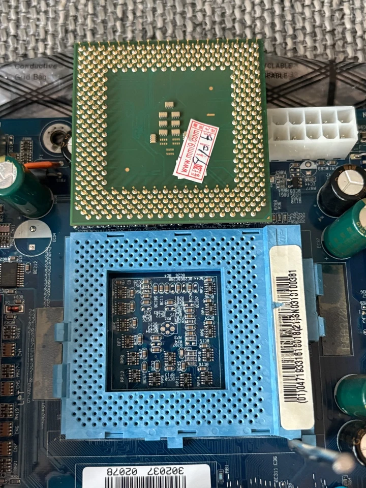 TOP🚀Gigabyte GA-6OXT Intel Pentium III Tualatin 1400 Mainboard Bundle Retro 1.4 - Bild 4 von 4