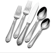 Wallace Grapevine 45 Piece Flatware Set