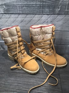 womens snow boots size 8.5