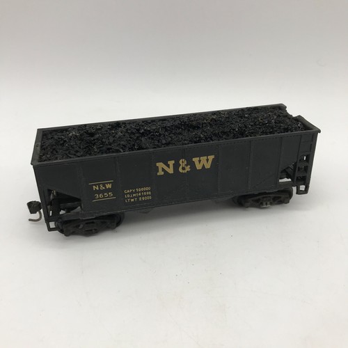 Tolva Kadee Norfolk & Western de 2 bahías con carbón escala HO 3655 | Zustand: Used