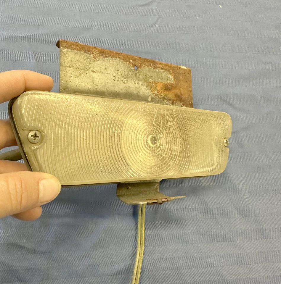 Dodge Truck 1970-71 conjuntos de luces de estacionamiento par de carcasas de lentes D100 W100 D200 70 Foto 2 de 4