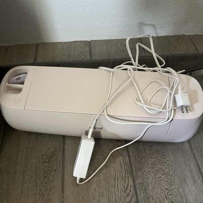 Cricut Explore 4 FULLY WORKING cables and mats included