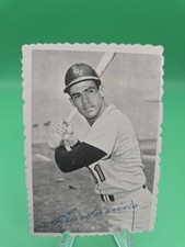 1964 Topps Stand-Up Luis Aparicio #6 Baltimore Orioles HOF - Unfolded 