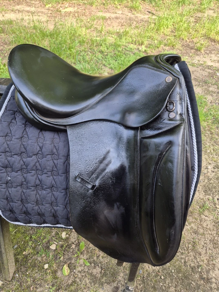 Dressursattel Pagony 17,5 36 er Kammer - Bild 1 von 4
