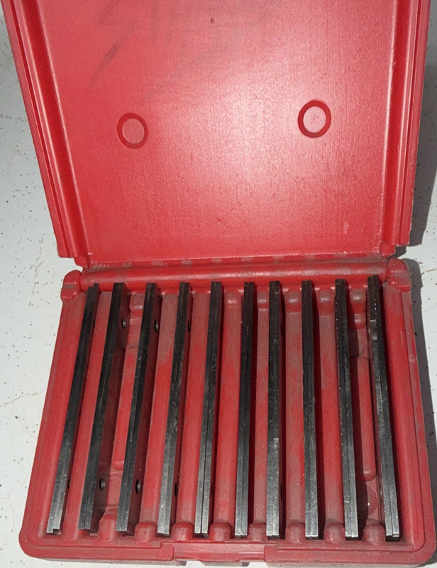 Steel 1/8 parallels in Red Storage Case