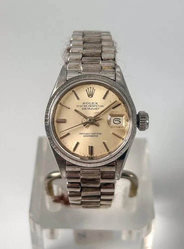 Beautiful Vintage Rolex Datejust White Gold 6517 from the mid 60s