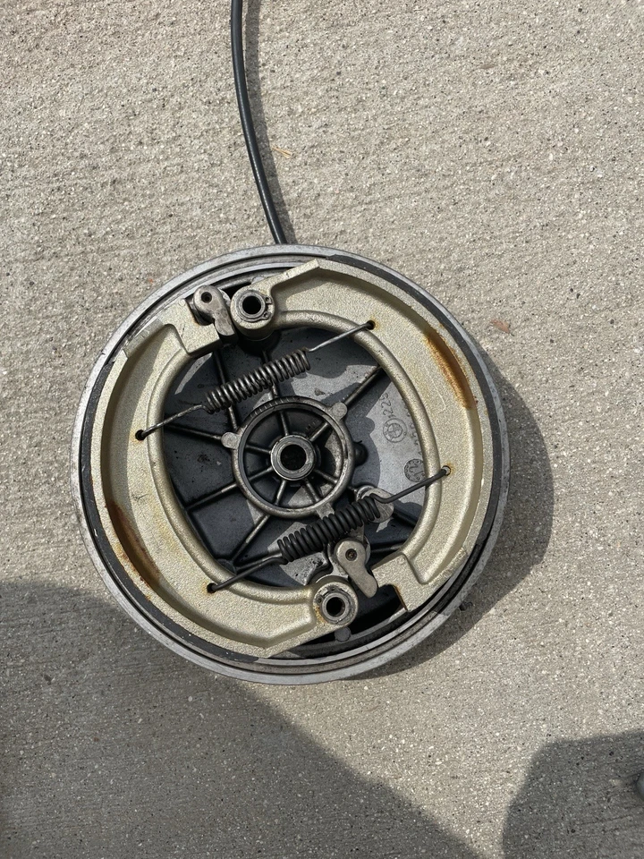 BMW R50/5 R60/5 R75/5 airhead front brake hub Twist Grip Controls Throttle Shoes - Image 2 of 4