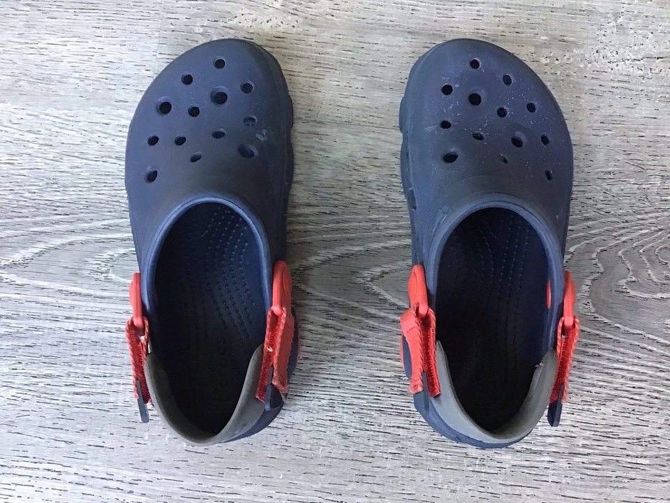 Zapatos Crocs Comfort Todo Terreno Sin Cordones Juveniles Talla 2 J2 Azul Rojo 207458 Foto 4 de 4