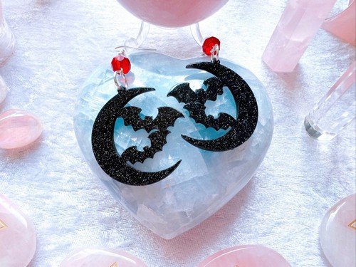 Gothic Black Moon & Bat Earrings Crescent Moon Bat Gothic Jewellery Halloween - Picture 4 of 10