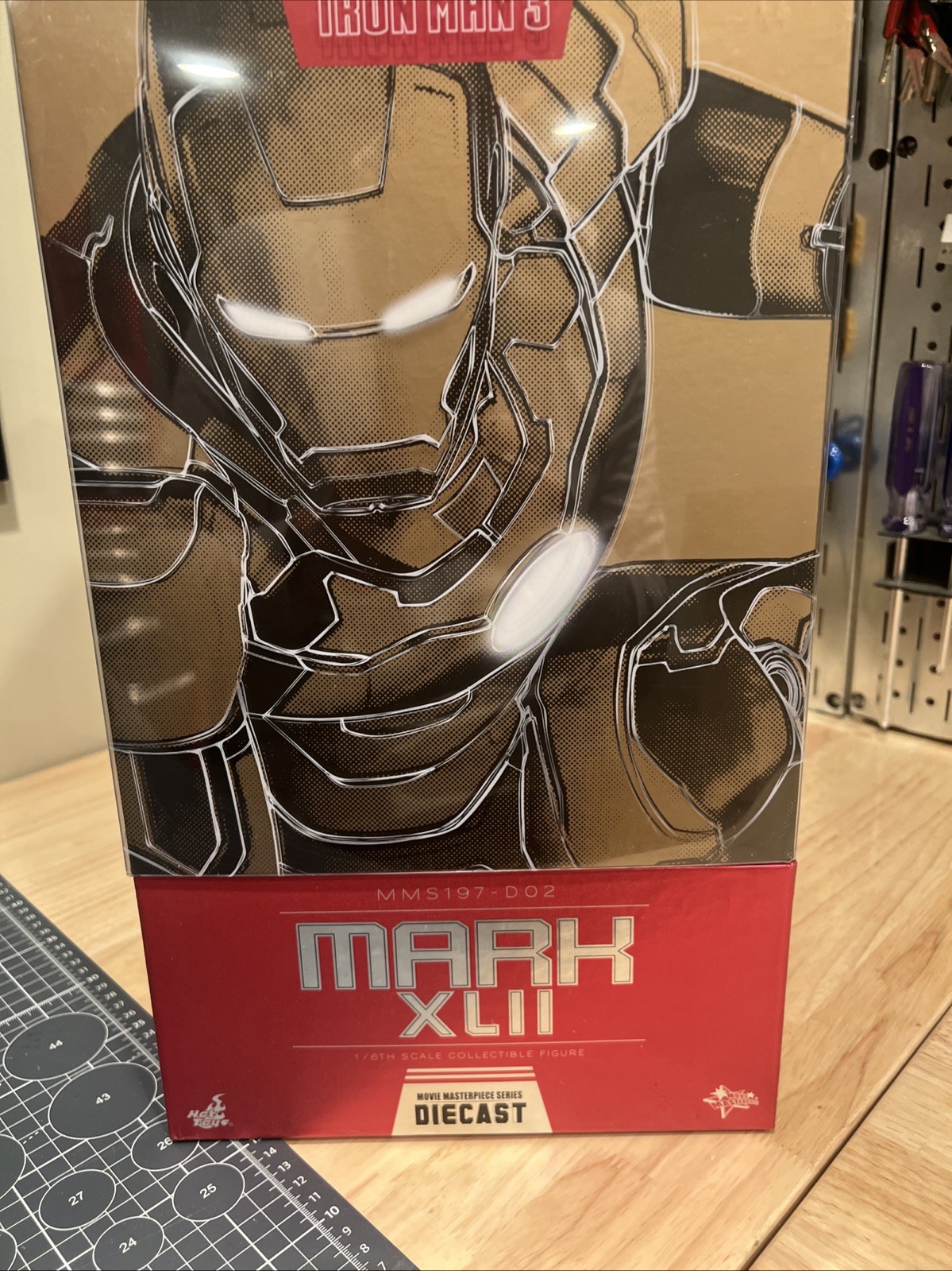 Hot Toys Obra Maestra DIECAST 1/6 Iron Man Mark 42 MK XLII MMS197D02 Diecast