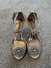 Badgley Mischka Abigail Ivory Stain Crystal Embellished Wedge Sandals Size 6.5