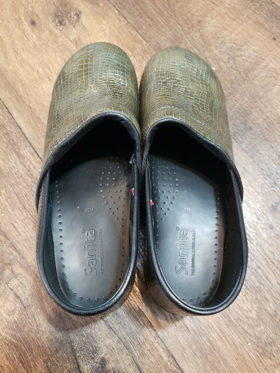 SANITA Original Danish Design Clogs Green Faux Croc print  display picture 3