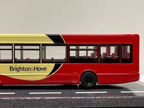 Corgi Omnibus OM44706 - Puntatore per freccette Dennis - Brighton & Hove - Route 50 - in scatola - Foto 13 di 18