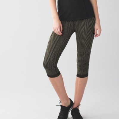 Lululemon  In The Flow Crop II Lightweight Leggings Fatigue Green Woman's Size 4