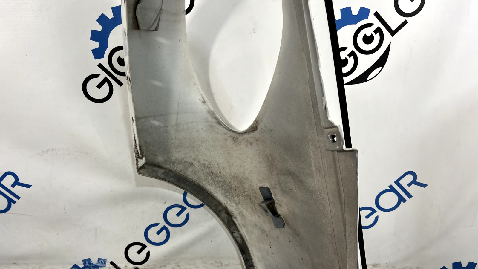 2006-2016 ASTON MARTIN VANTAGE V8/V12 RIGHT FRONT FENDER USED OEM