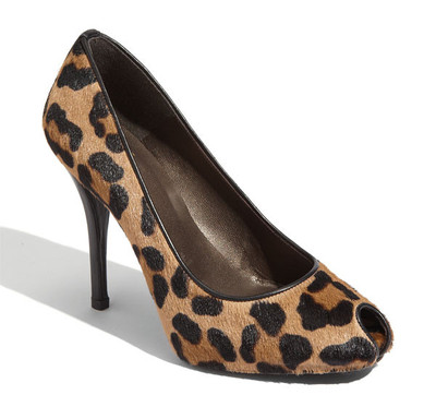 stuart weitzman leopard pumps
