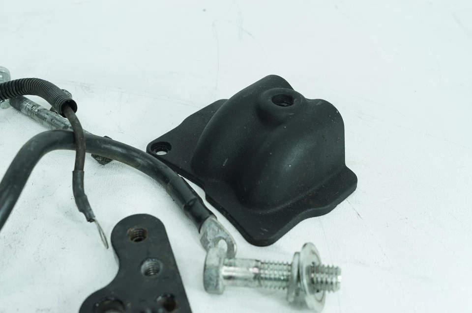 Harley Touring Electra Glide 2000 clásica OEM herrajes pernos tuercas y soportes Foto 2 de 4