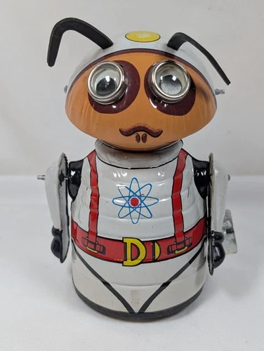 VINTAGE LOUIS MARX MOON CREATURE WIND UP TIN TOY, White Outfit Working